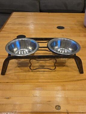 Double Elevated Pet Bowl Set - Stainless Steel Bowls with Metal Stand